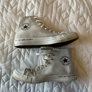 Light Gray Converse women’s 9, men’s 7